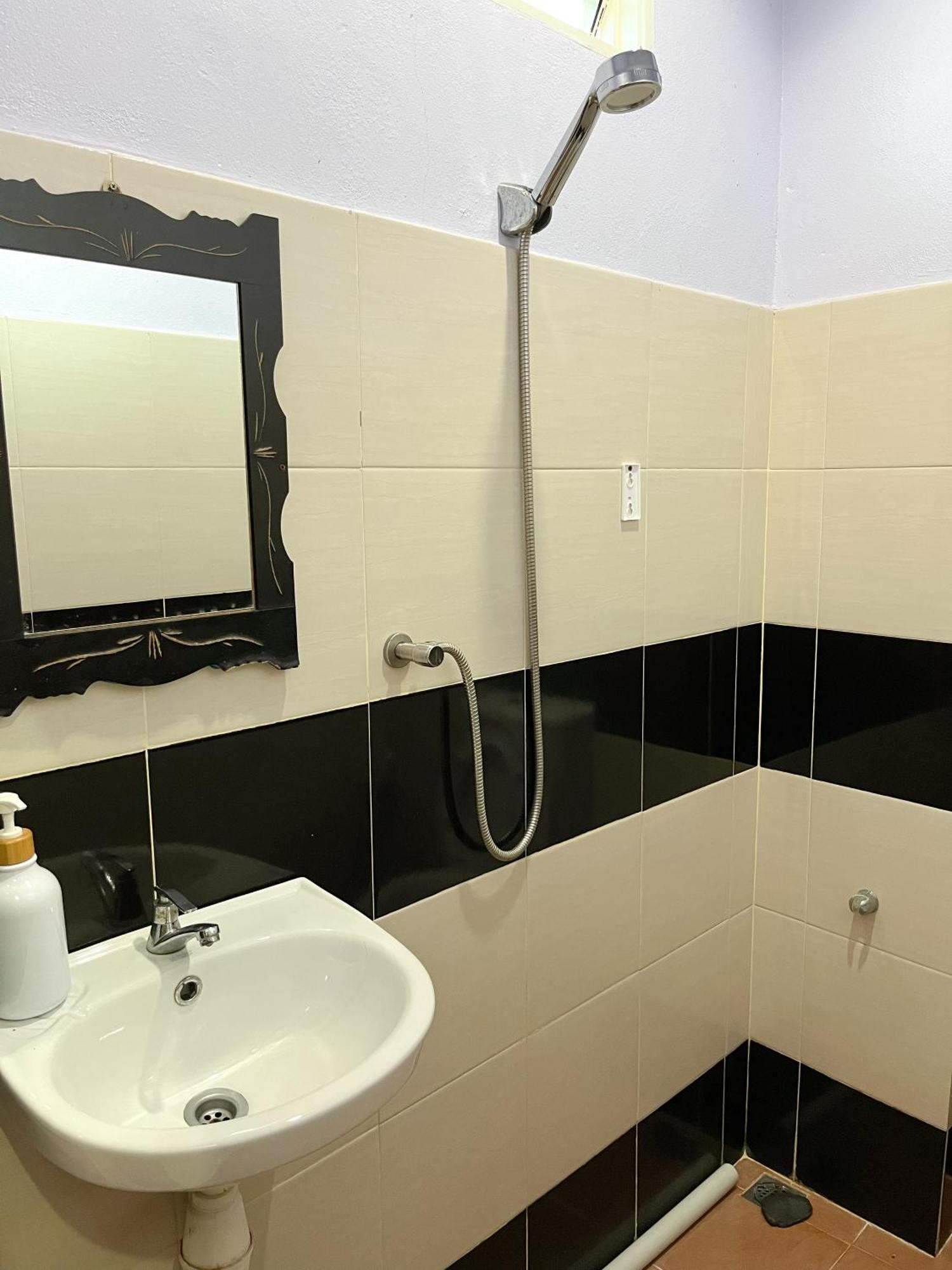Rayyan'S Roomstay Pantai Kok Zewnętrze zdjęcie